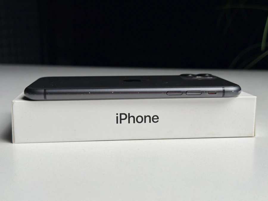 ВЖИВАНИЙ Б/У Apple iPhone 11 128GB Black (MWLE2) - Стан: задовільний | Акумулятор: 100% | Комплектація: повний | Гарантія: 3 міс.