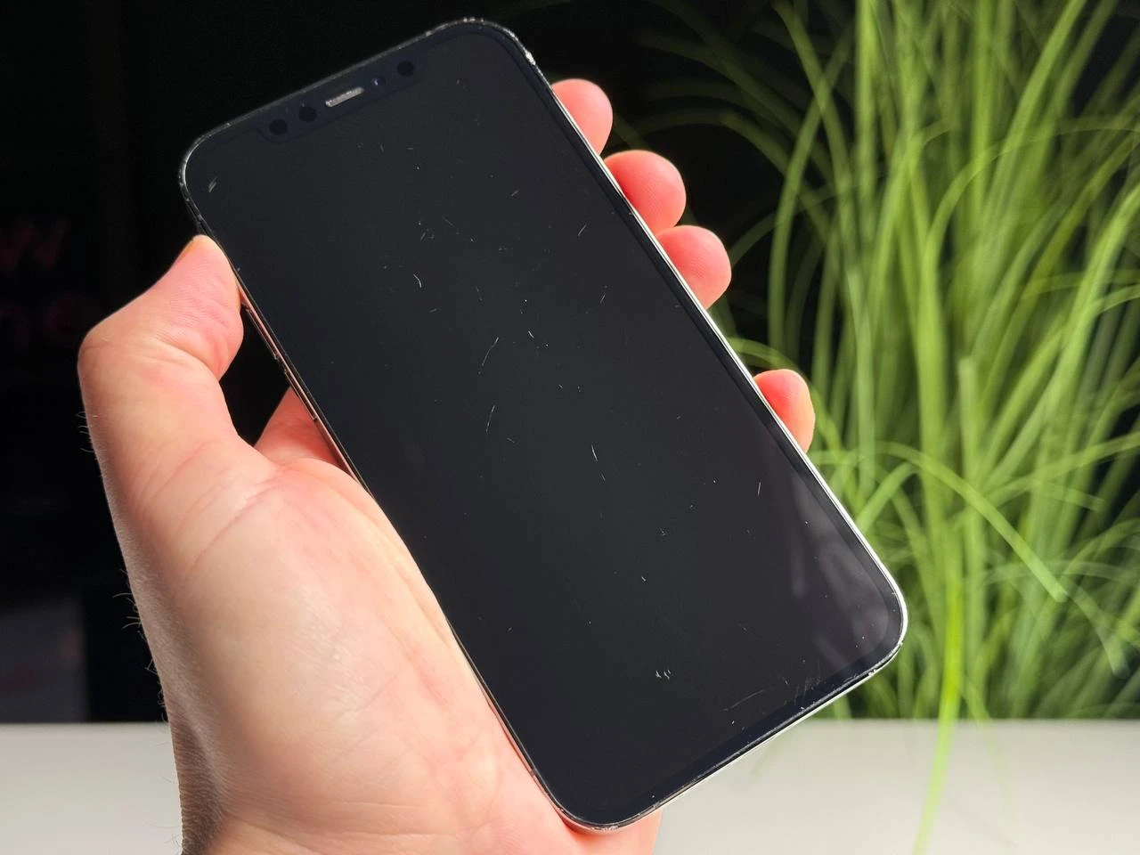 ВЖИВАНИЙ Б/У Apple iPhone 12 Pro Dual Sim 128GB Graphite (MGL93) - Состояние: удовлетворительный | Аккумулятор: 87% | Комплектация: полный | Гарантія: 3 мес.
