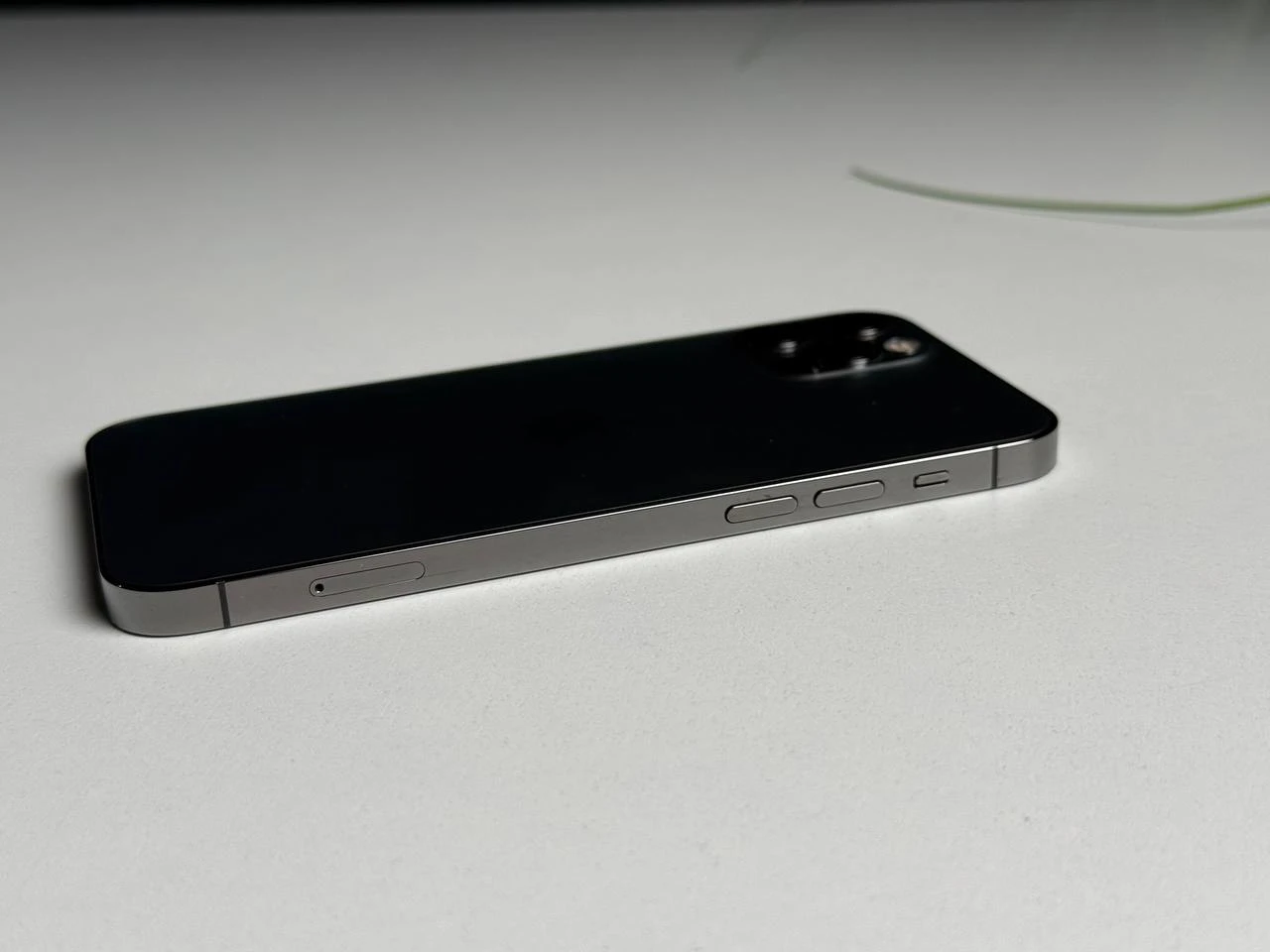 ВЖИВАНИЙ Б/У Apple iPhone 12 Pro Dual Sim 128GB Graphite (MGL93) - Состояние: удовлетворительный | Аккумулятор: 87% | Комплектация: полный | Гарантія: 3 мес.