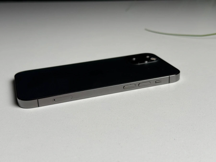 ВЖИВАНИЙ Б/У Apple iPhone 12 Pro Dual Sim 128GB Graphite (MGL93) - Стан: задовільний | Акумулятор: 87% | Комплектація: повний | Гарантія: 3 міс.
