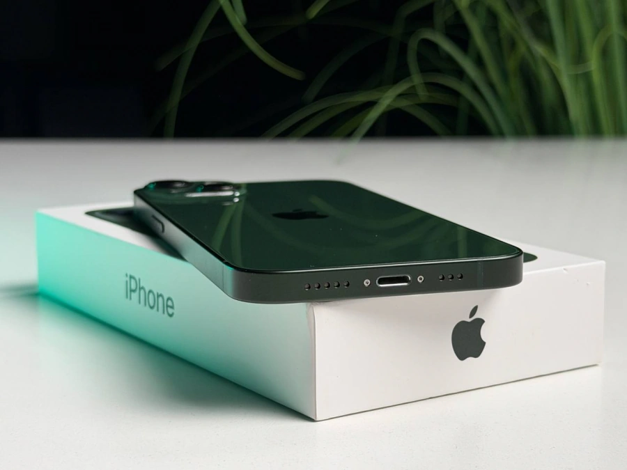ВЖИВАНИЙ Б/У Apple iPhone 13 128GB Green (MNGD3, MNGK3) - Стан: гарний | Акумулятор: 100% | Комплектація: повний | Гарантія: 3 міс.