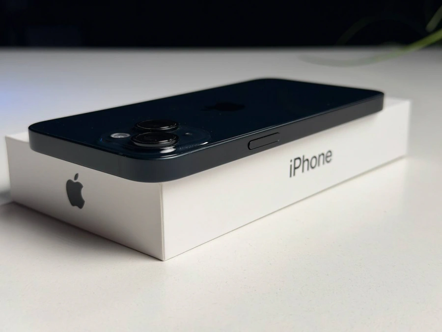ВЖИВАНИЙ Б/У Apple iPhone 13 128GB Midnight (MLML3, MLPF3) - Стан: гарний | Акумулятор: 100% | Комплектація: повний | Гарантія: 3 міс.