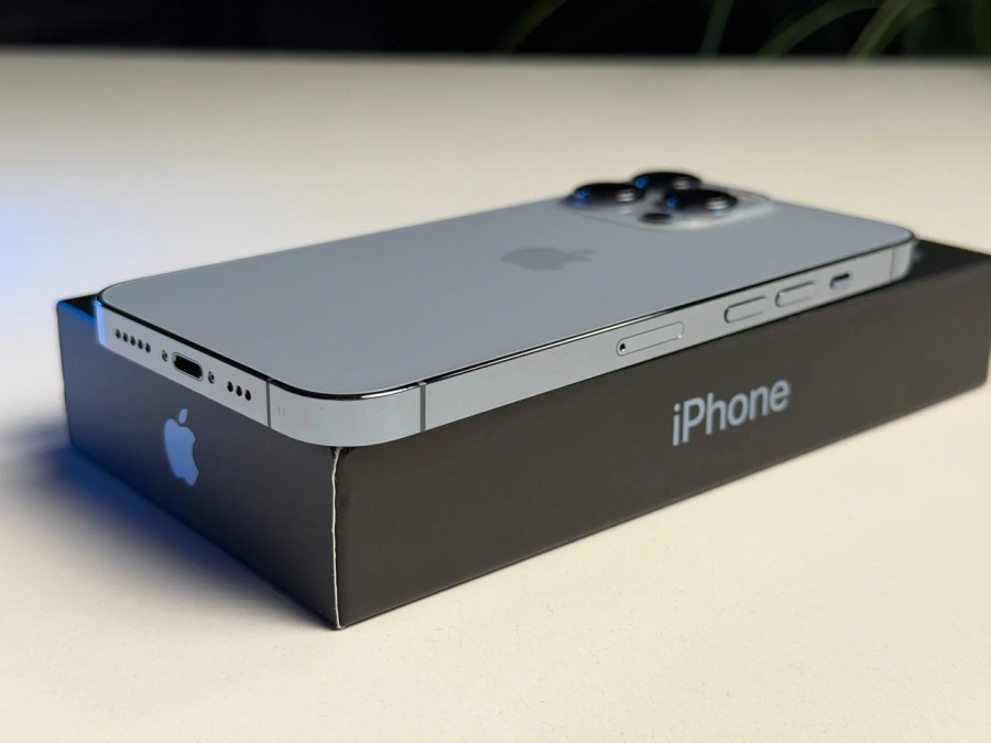 ВЖИВАНИЙ Б/У Apple iPhone 13 Pro 256GB Sierra Blue (MLU03, MLVP3) - Стан: гарний | Акумулятор: 100% | Комплектація: повний | Гарантія: 3 міс.