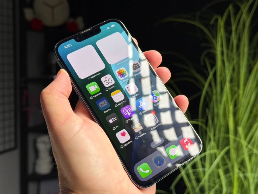 ВЖИВАНИЙ Б/У Apple iPhone 13 Pro 256GB Sierra Blue (MLU03, MLVP3) - Стан: гарний | Акумулятор: 93% | Комплектація: iPhone, кабель | Гарантія: 3 міс.