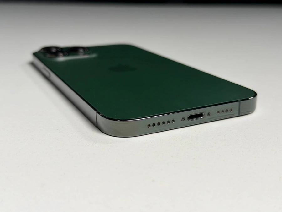 ВЖИВАНИЙ Б/У Apple iPhone 13 Pro Max 256GB Alpine Green (MNCQ3, MND03) - Стан: гарний | Акумулятор: 100% | Комплектація: iPhone, кабель | Гарантія: 3 міс.