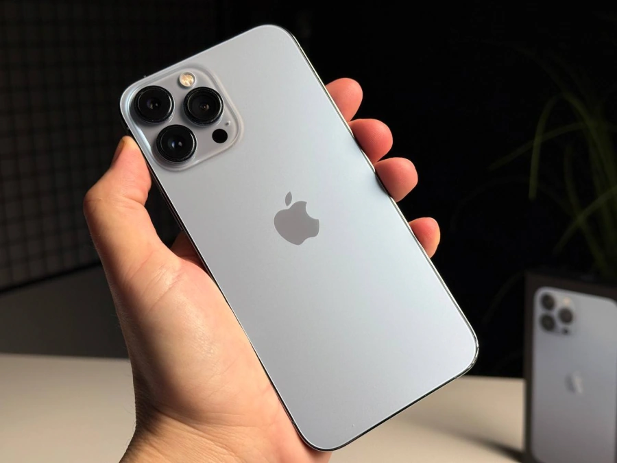 ВЖИВАНИЙ Б/У Apple iPhone 13 Pro Max 256GB Sierra Blue (MLKV3, MLLE3) - Стан: гарний | Акумулятор: 100% | Комплектація: повний | Гарантія: 3 міс.