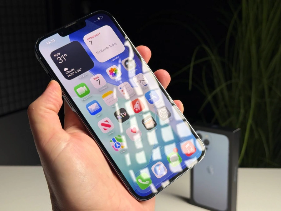 ВЖИВАНИЙ Б/У Apple iPhone 13 Pro Max 256GB Sierra Blue (MLKV3, MLLE3) - Стан: гарний | Акумулятор: 100% | Комплектація: повний | Гарантія: 3 міс.