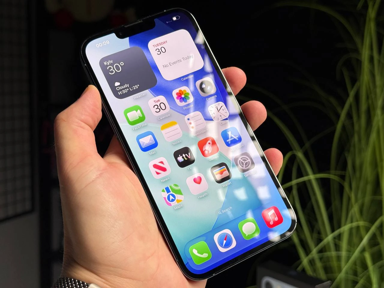 ВЖИВАНИЙ Б/У Apple iPhone 13 Pro Max 256GB Sierra Blue (MLKV3, MLLE3) - Состояние: хороший | Аккумулятор: 100% | Комплектация: полный | Гарантія: 3 мес.