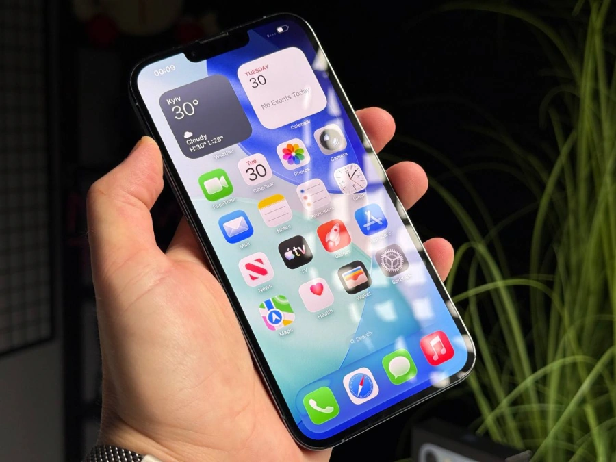 ВЖИВАНИЙ Б/У Apple iPhone 13 Pro Max 256GB Sierra Blue (MLKV3, MLLE3) - Стан: гарний | Акумулятор: 100% | Комплектація: повний | Гарантія: 3 міс.