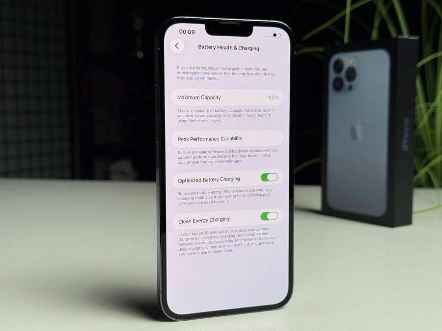 ВЖИВАНИЙ Б/У Apple iPhone 13 Pro Max 256GB Sierra Blue (MLKV3, MLLE3) - Стан: гарний | Акумулятор: 100% | Комплектація: повний | Гарантія: 3 міс.