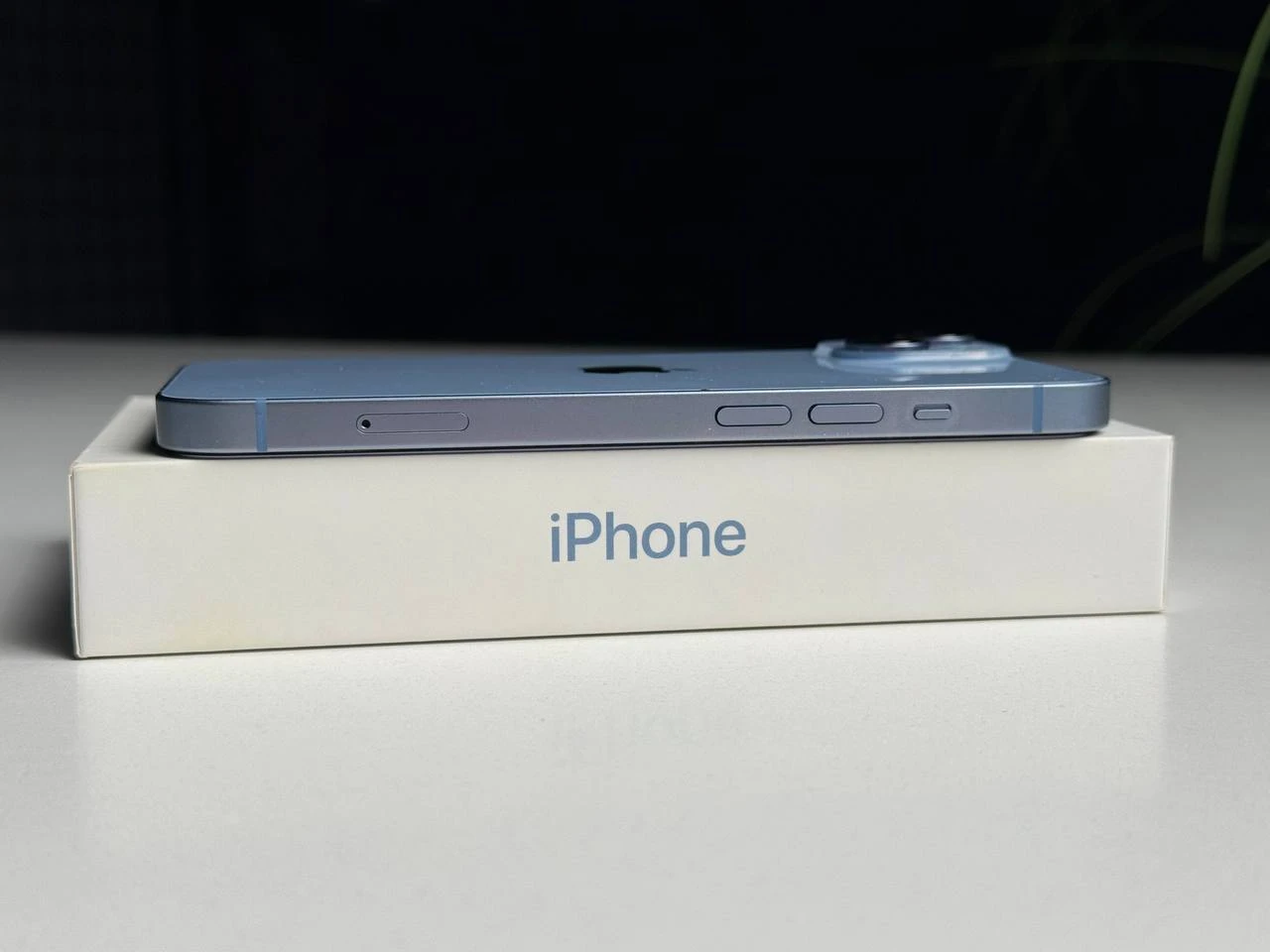 ВЖИВАНИЙ Б/У Apple iPhone 14 128GB Blue (MPVN3) - Состояние: хороший | Аккумулятор: 100% | Комплектация: полный | Гарантия: 3 мес.