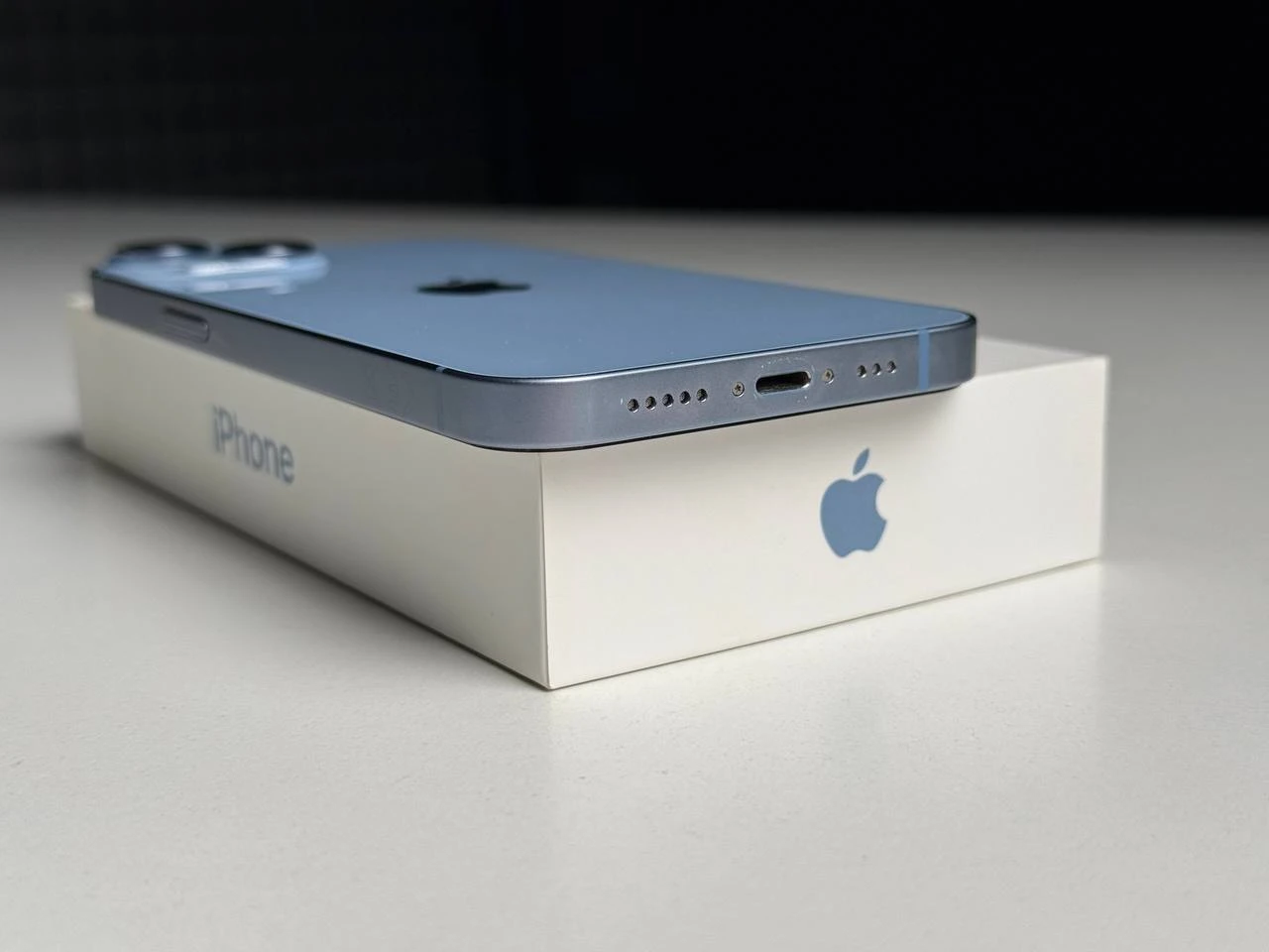 ВЖИВАНИЙ Б/У Apple iPhone 14 128GB Blue (MPVN3) - Состояние: хороший | Аккумулятор: 100% | Комплектация: полный | Гарантия: 3 мес.