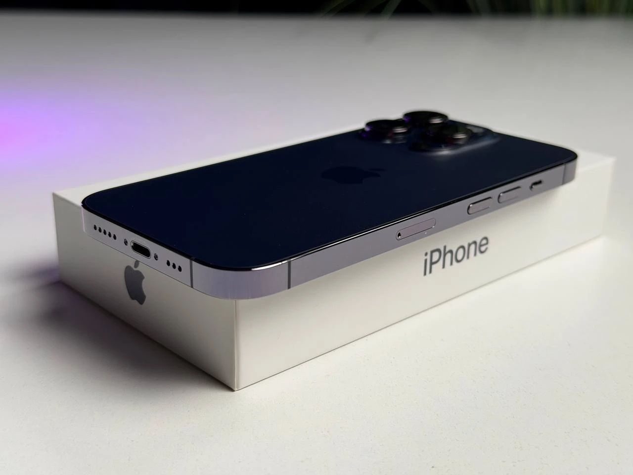 ВЖИВАНИЙ Б/У Apple iPhone 14 Pro 128GB Deep Purple (MQ0G3) - Состояние: хороший | Аккумулятор: 100% | Комплектация: полный | Гарантия: 3 мес.