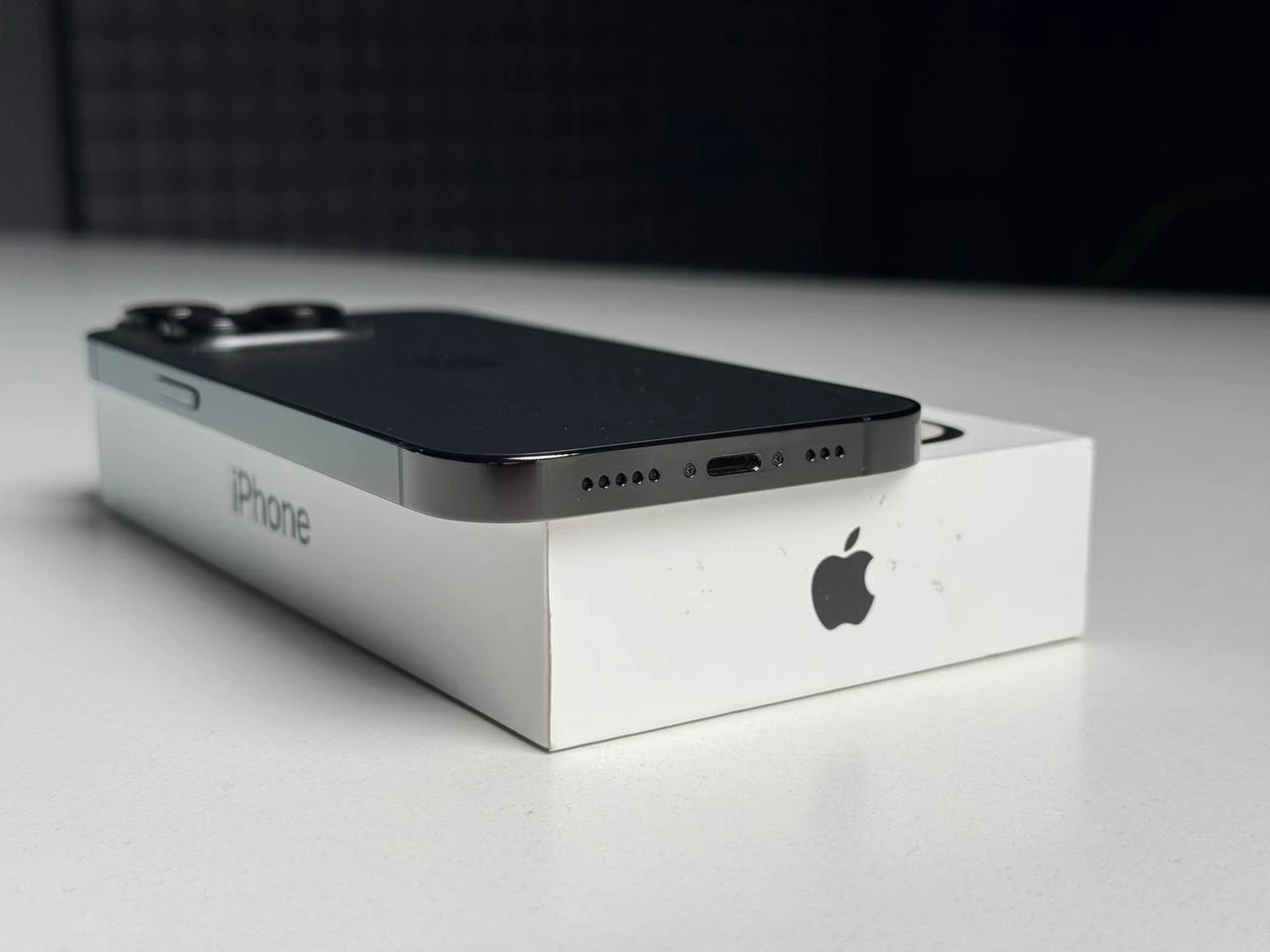 ВЖИВАНИЙ Б/У Apple iPhone 14 Pro 128GB Space Black (MPXV3) - Стан: гарний | Акумулятор: 100% | Комплектація: повний | Гарантія: 3 міс.