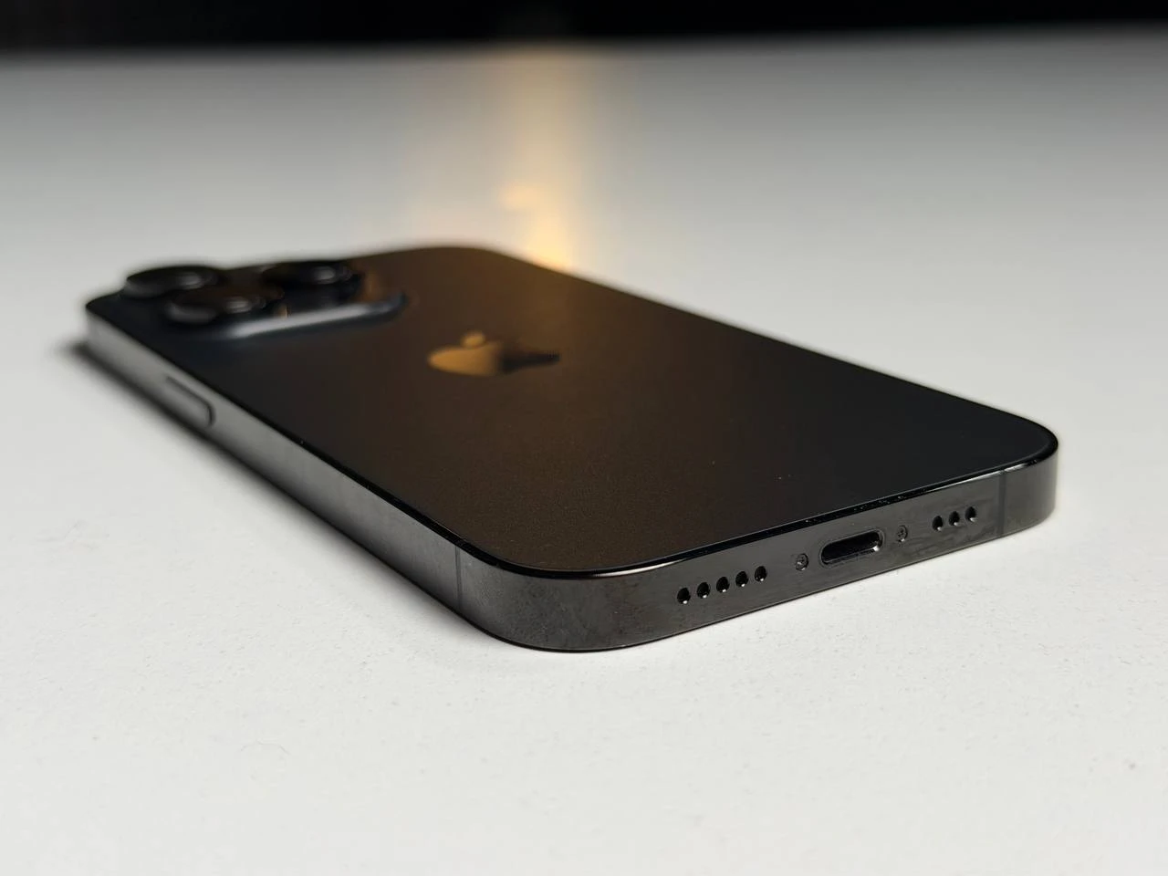 ВЖИВАНИЙ Б/У Apple iPhone 14 Pro 128GB Space Black (MPXV3) - Стан: гарний | Акумулятор: 100% | Комплектація: iPhone, кабель | Гарантія: 3 міс.