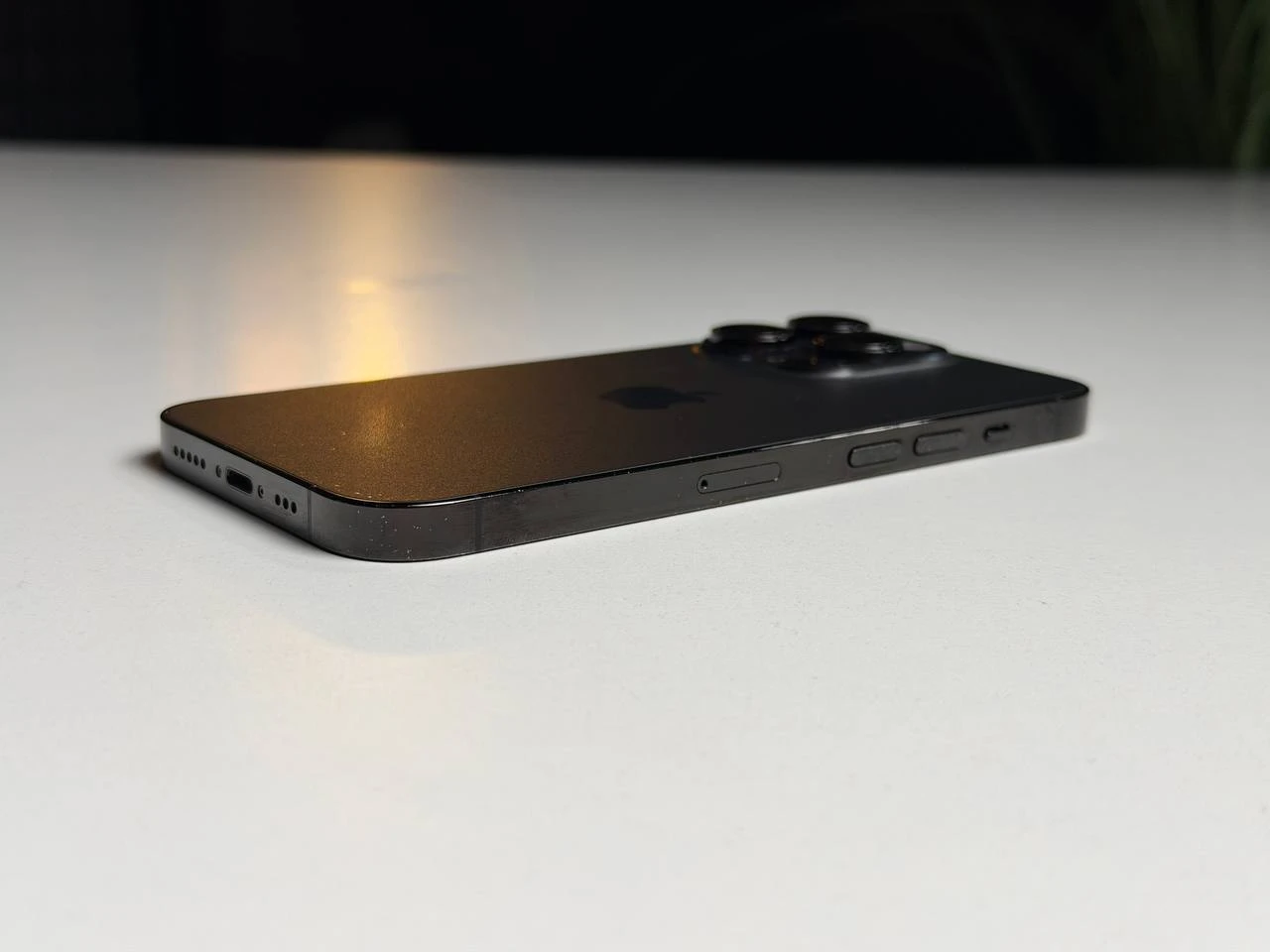 ВЖИВАНИЙ Б/У Apple iPhone 14 Pro 128GB Space Black (MPXV3) - Стан: гарний | Акумулятор: 100% | Комплектація: iPhone, кабель | Гарантія: 3 міс.