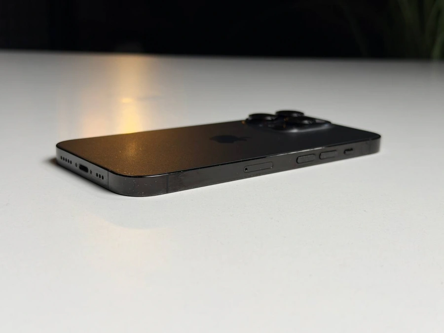 ВЖИВАНИЙ Б/У Apple iPhone 14 Pro 128GB Space Black (MPXV3) - Стан: гарний | Акумулятор: 100% | Комплектація: iPhone, кабель | Гарантія: 3 міс.