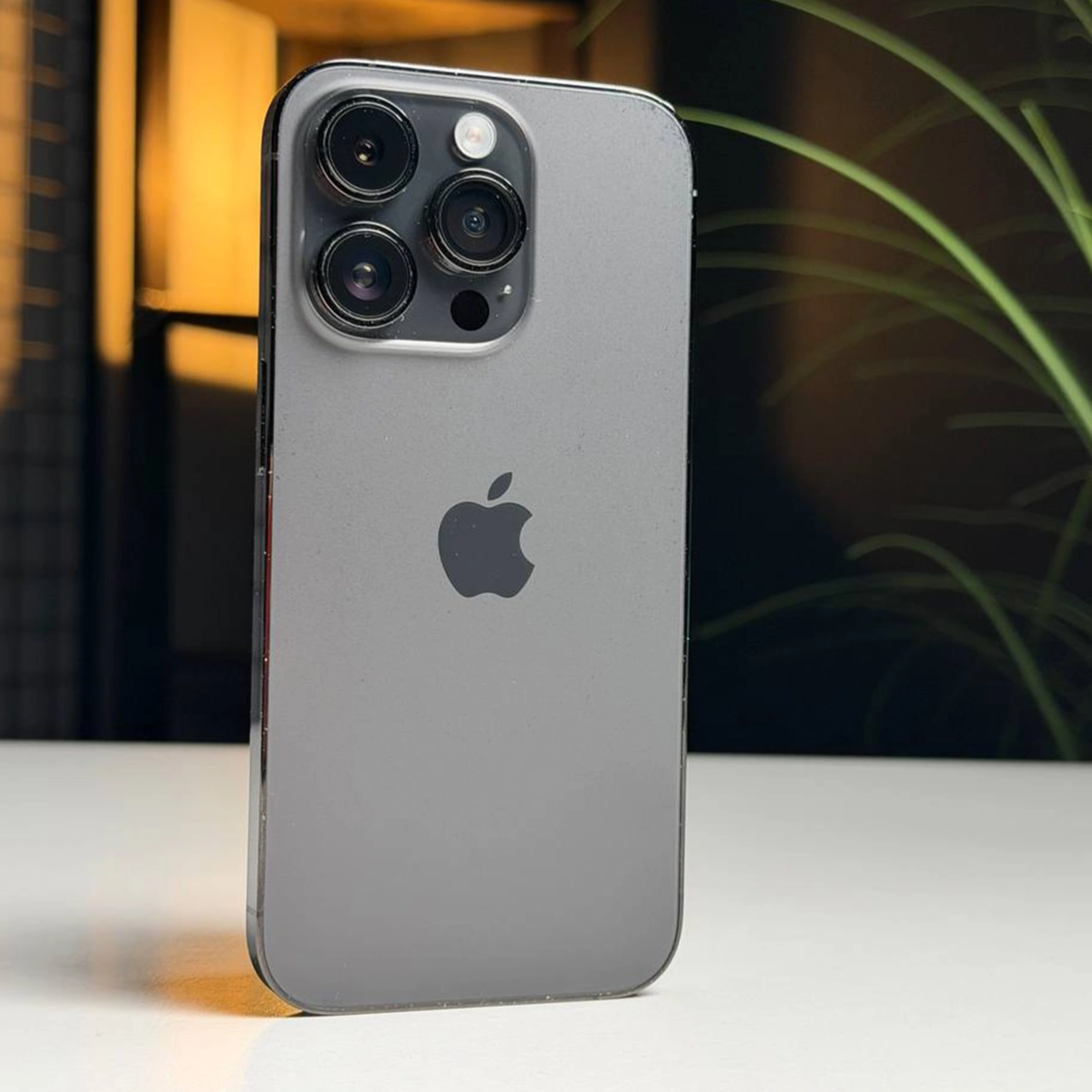 ВЖИВАНИЙ Б/У Apple iPhone 14 Pro 128GB Space Black (MPXV3) - Стан: гарний | Акумулятор: 100% | Комплектація: iPhone, кабель | Гарантія: 3 міс.