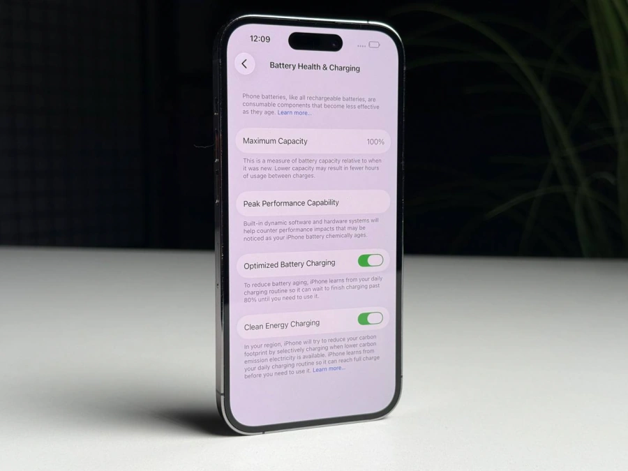 ВЖИВАНИЙ Б/У Apple iPhone 14 Pro 256GB Deep Purple (MQ1F3) - Стан: задовільний | Акумулятор: 100% | Комплектація: iPhone, кабель | Гарантія: 3 міс.