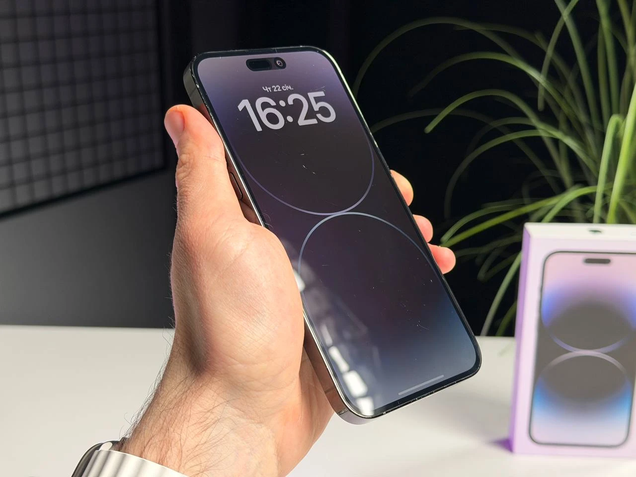 ВЖИВАНИЙ Б/У Apple iPhone 14 Pro Max 256GB Space Black eSim (MQ8T3) - Состояние: хороший | Аккумулятор: 100% | Комплектация: полный | Гарантия: 3 мес.