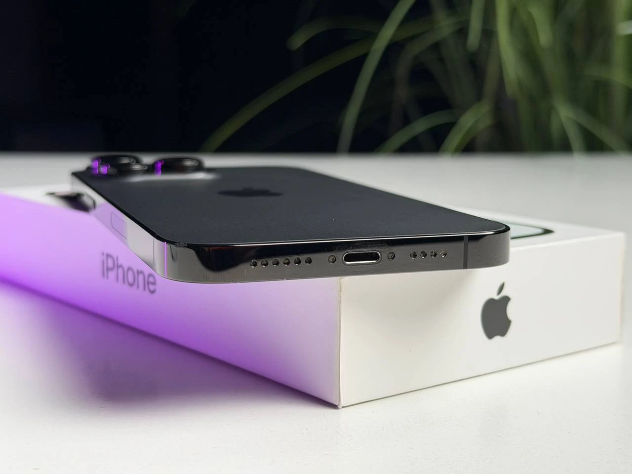 ВЖИВАНИЙ Б/У Apple iPhone 14 Pro Max 256GB Space Black eSim (MQ8T3) - Состояние: хороший | Аккумулятор: 100% | Комплектация: полный | Гарантия: 3 мес.