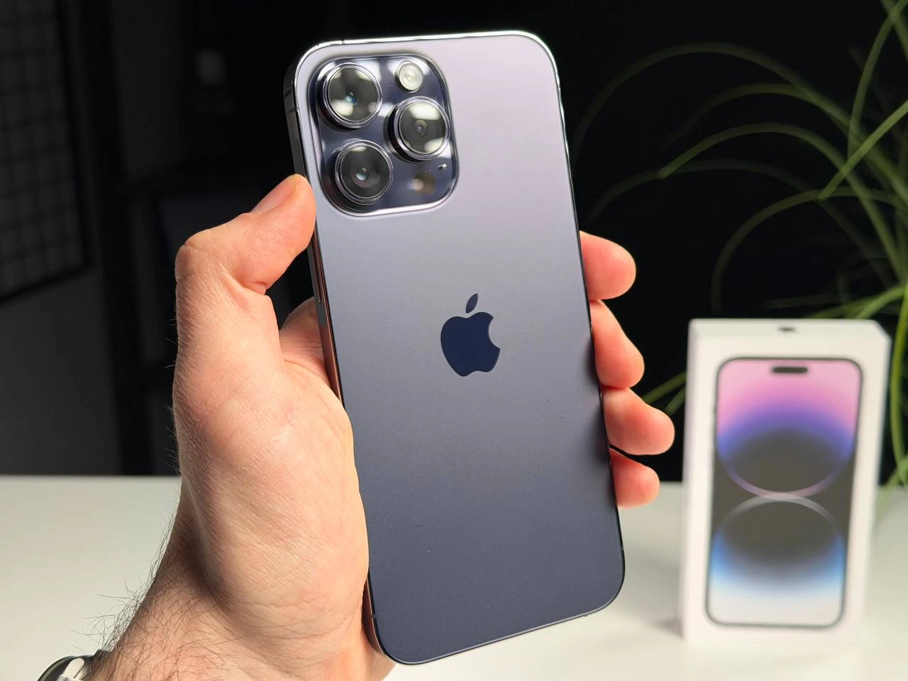 ВЖИВАНИЙ Б/У Apple iPhone 14 Pro Max 256GB Deep Purple (MQ9X3) - Состояние: хороший | Аккумулятор: 87% | Комплектация: полный | Гарантия: 3 мес.