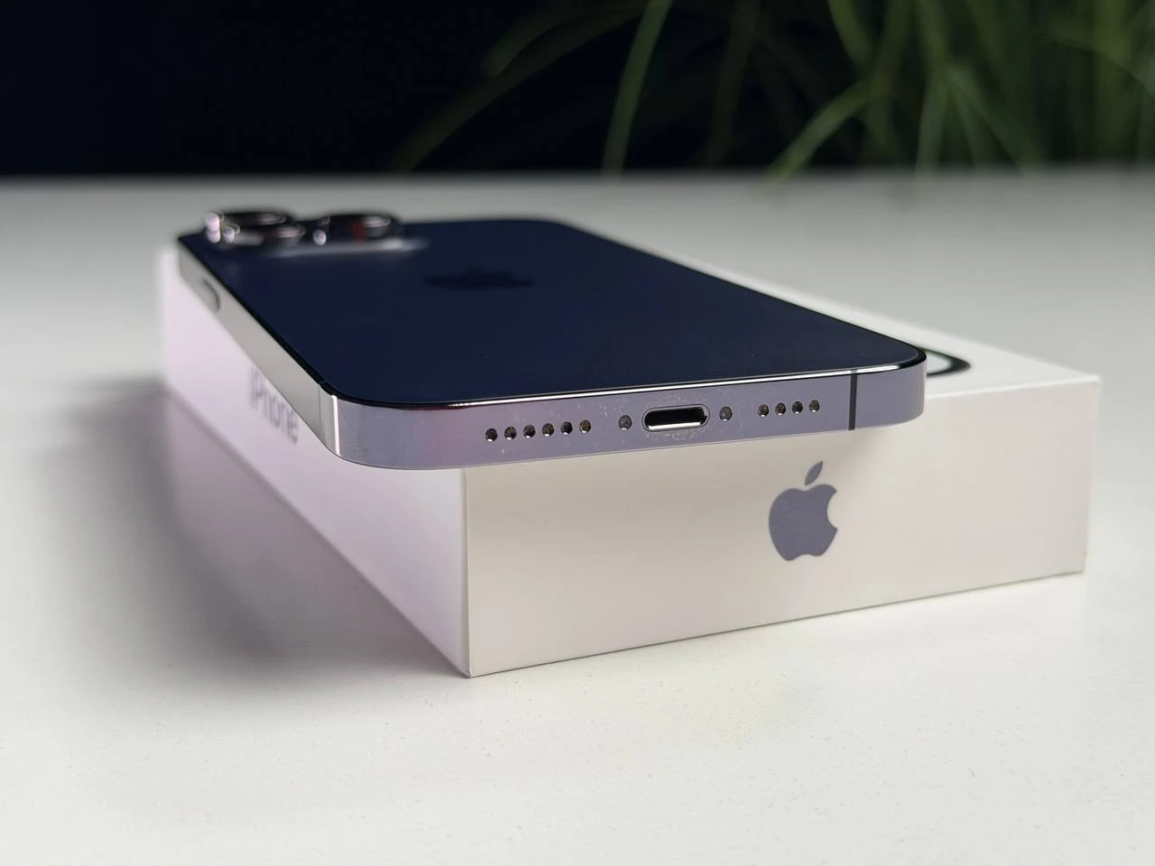 ВЖИВАНИЙ Б/У Apple iPhone 14 Pro Max 256GB Deep Purple (MQ9X3) - Состояние: хороший | Аккумулятор: 87% | Комплектация: полный | Гарантия: 3 мес.