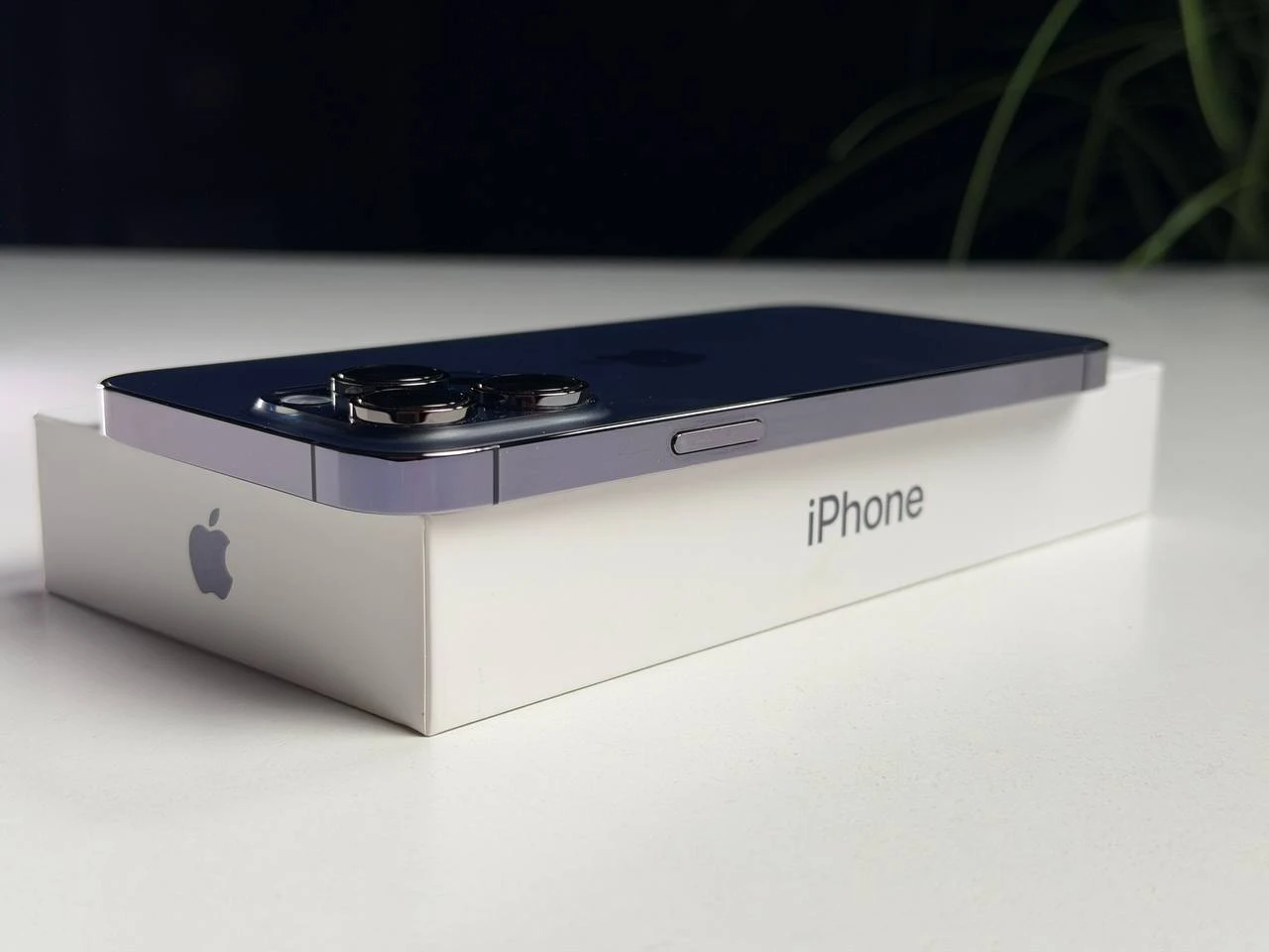 ВЖИВАНИЙ Б/У Apple iPhone 14 Pro Max 256GB Deep Purple (MQ9X3) - Состояние: хороший | Аккумулятор: 87% | Комплектация: полный | Гарантия: 3 мес.