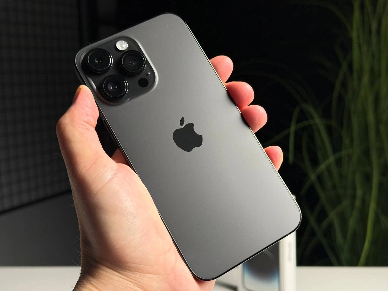 ВЖИВАНИЙ Б/У Apple iPhone 14 Pro Max 256GB Space Black eSim (MQ8T3) - Состояние: хороший | Аккумулятор: 100% | Комплектация: полный | Гарантія: 3 мес.