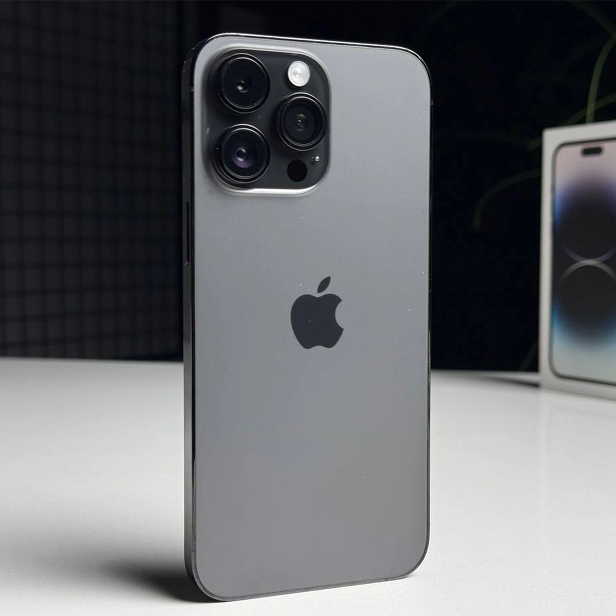 ВЖИВАНИЙ Б/У Apple iPhone 14 Pro Max 256GB Space Black (MQ9U3) - Состояние: хороший | Аккумулятор: 100% | Комплектация: полный | Гарантія: 3 мес.