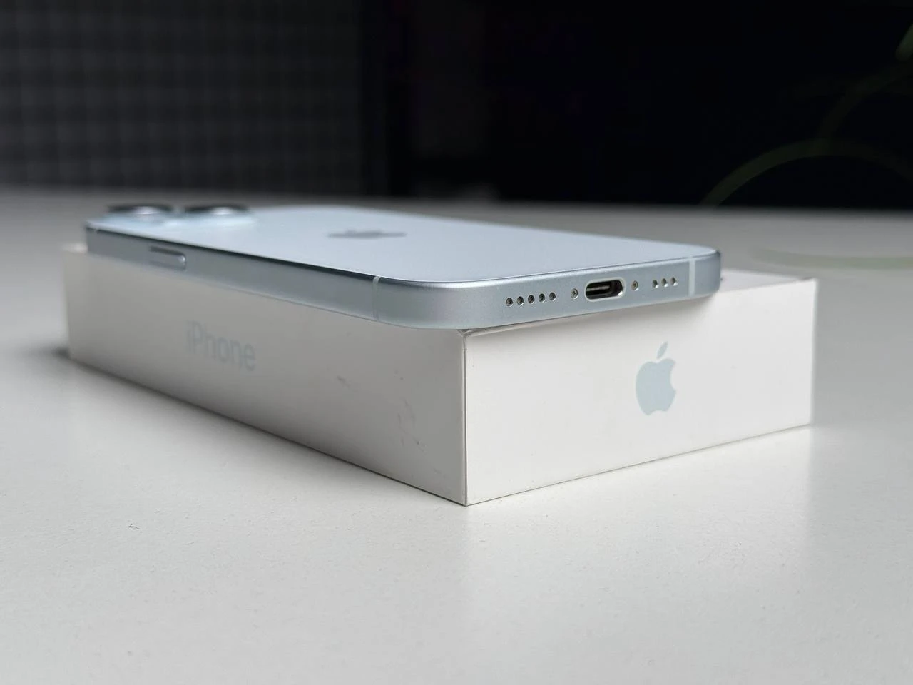 ВЖИВАНИЙ Б/У Apple iPhone 15 128GB Blue (MTP43) - Состояние: хороший | Аккумулятор: 86% | Комплектация: полный | Гарантія: 3 мес.