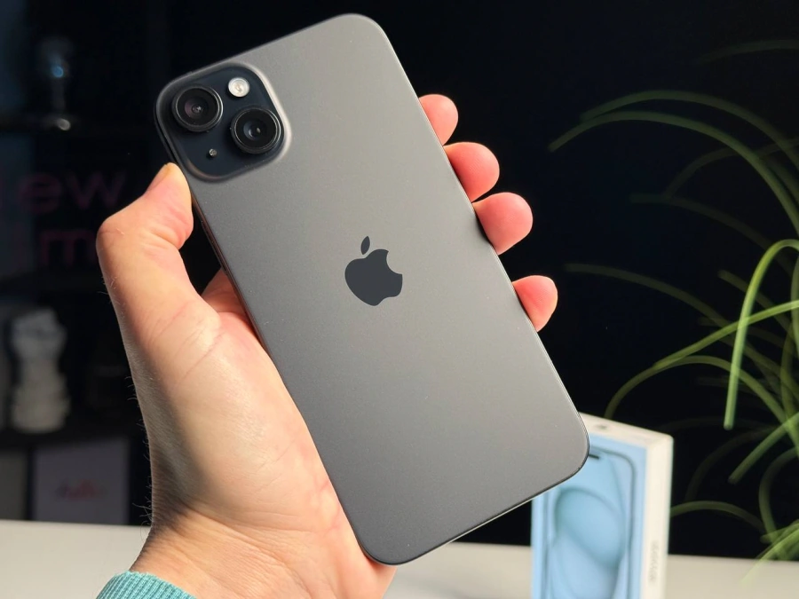 ВЖИВАНИЙ Б/У Apple iPhone 15 Plus 128GB Black (MU0Y3) - Стан: гарний | Акумулятор: 90% | Комплектація: повний | Гарантія: 3 міс.