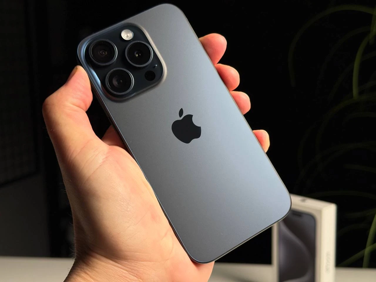 ВЖИВАНИЙ Б/У Apple iPhone 15 Pro 512GB Blue Titanium (MTVA3) - Состояние: идеальный | Аккумулятор: 90% | Комплектация: полный | Гарантия: 3 мес.