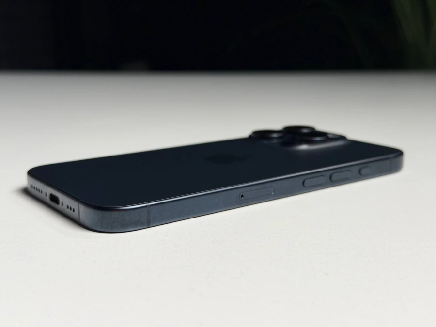 ВЖИВАНИЙ Б/У Apple iPhone 15 Pro 512GB Blue Titanium (MTVA3) - Стан: гарний | Акумулятор: 89% | Комплектація: iPhone, кабель | Гарантія: 3 міс.