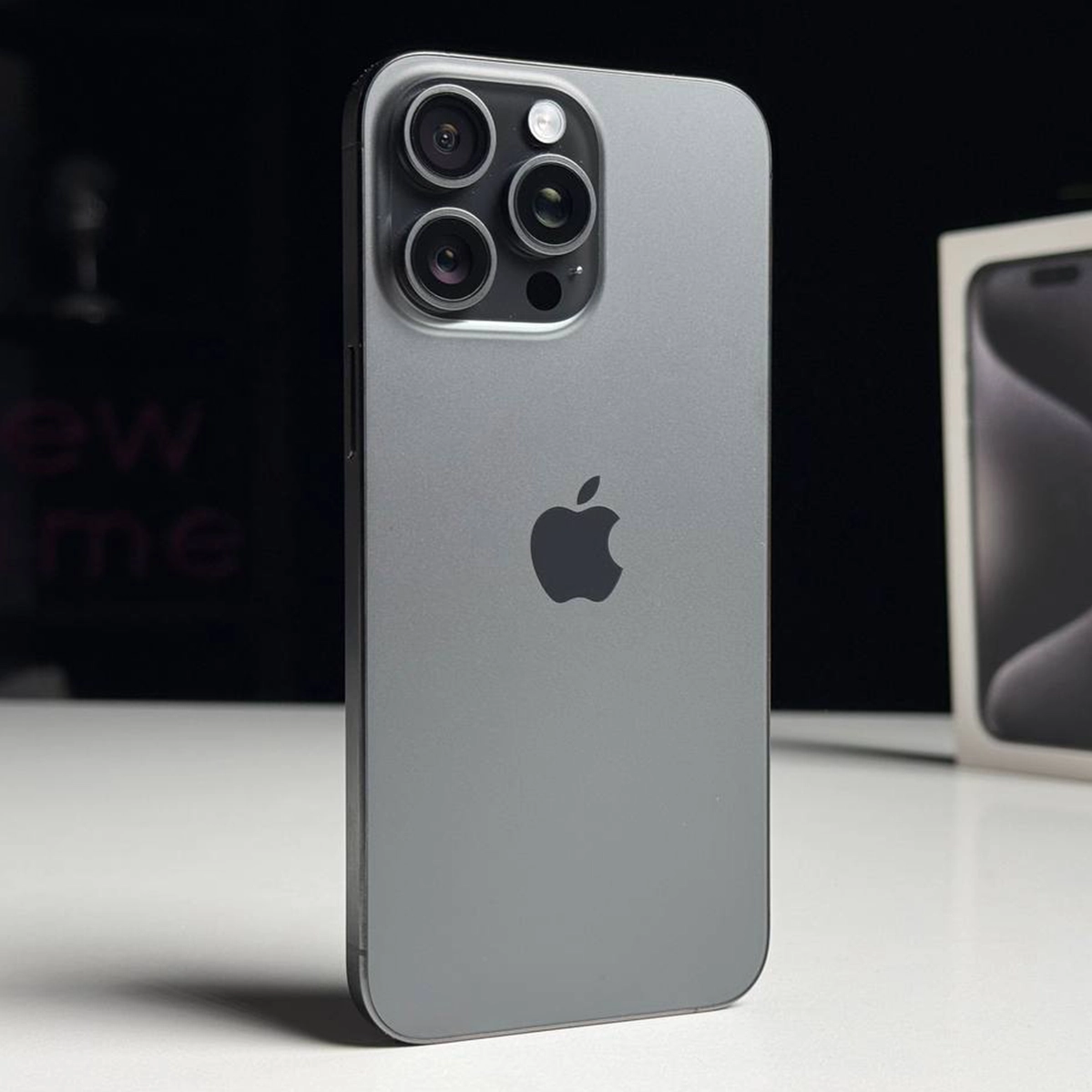 ВЖИВАНИЙ Б/У Apple iPhone 15 Pro Max 256GB Black Titanium (MU773) - Состояние: хороший | Аккумулятор: 90% | Комплектация: полный | Гарантія: 3 мес.