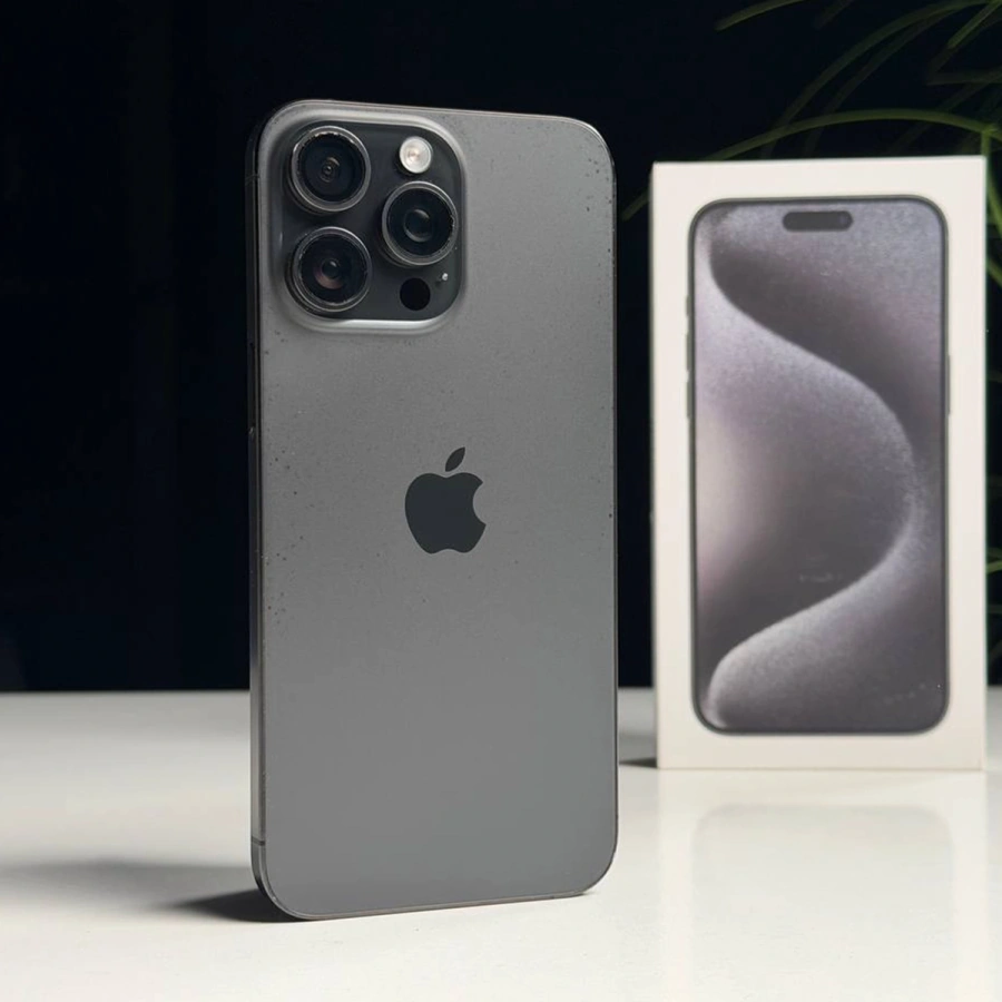 ВЖИВАНИЙ Б/У Apple iPhone 15 Pro Max 256GB Black Titanium (MU773) - Стан: задовільний | Акумулятор: 88% | Комплектація: повний | Гарантія: 3 міс.