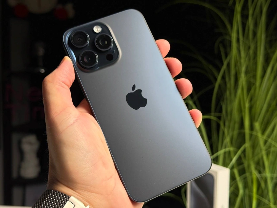 ВЖИВАНИЙ Б/У Apple iPhone 15 Pro Max 256GB Blue Titanium eSim (MU693) - Стан: гарний | Акумулятор: 87% | Комплектація: повний | Гарантія: 3 міс.