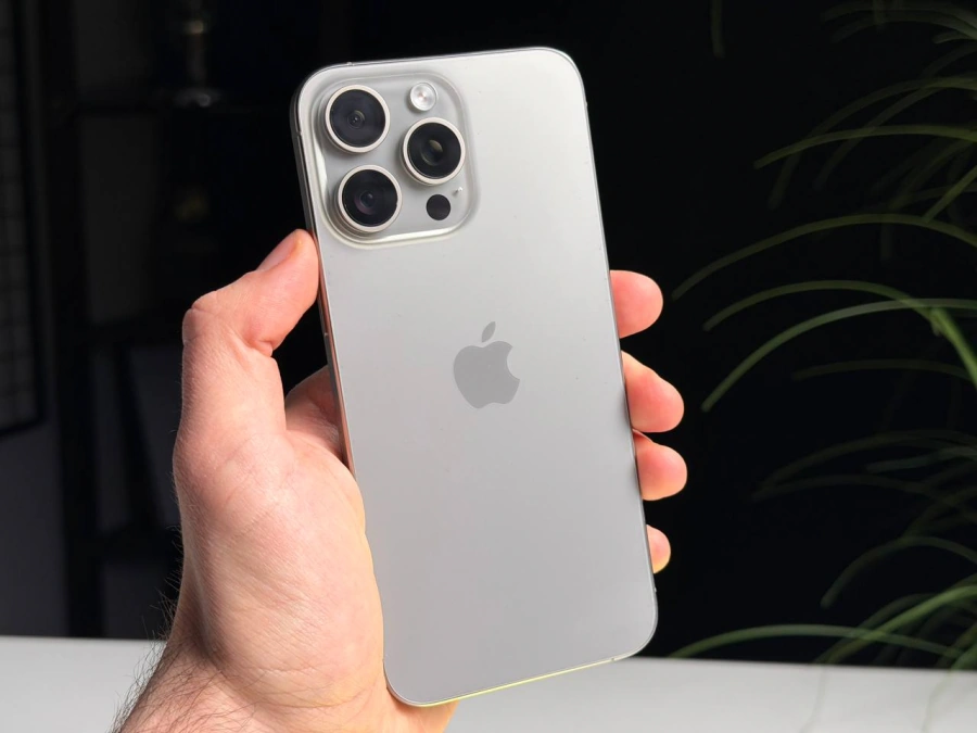 ВЖИВАНИЙ Б/У Apple iPhone 15 Pro Max 256GB Natural Titanium eSim (MU683) - Стан: гарний | Акумулятор: 100% | Комплектація: iPhone, кабель | Гарантія: 3 міс.
