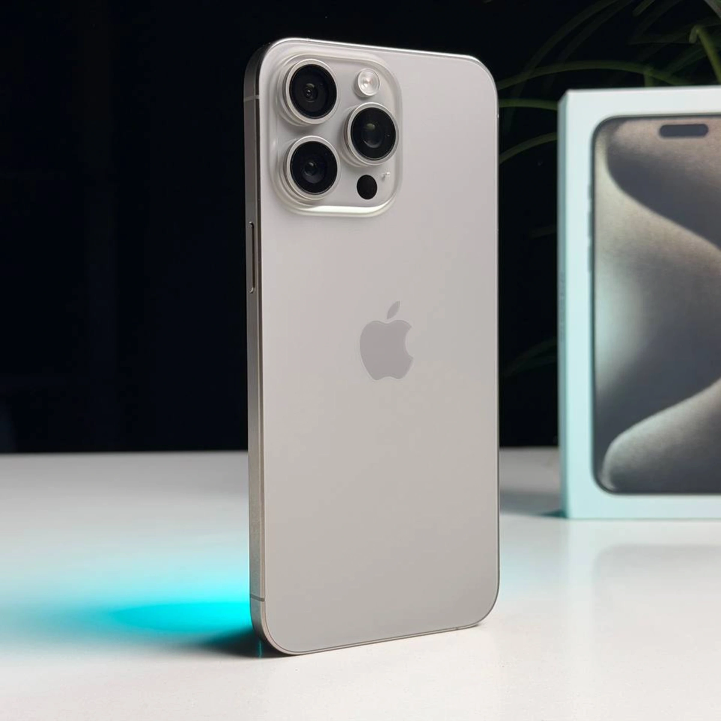 ВЖИВАНИЙ Б/У Apple iPhone 15 Pro Max 256GB Natural Titanium (MU793) - Состояние: идеальный | Аккумулятор: 100% | Комплектация: полный | Гарантия: 3 мес.