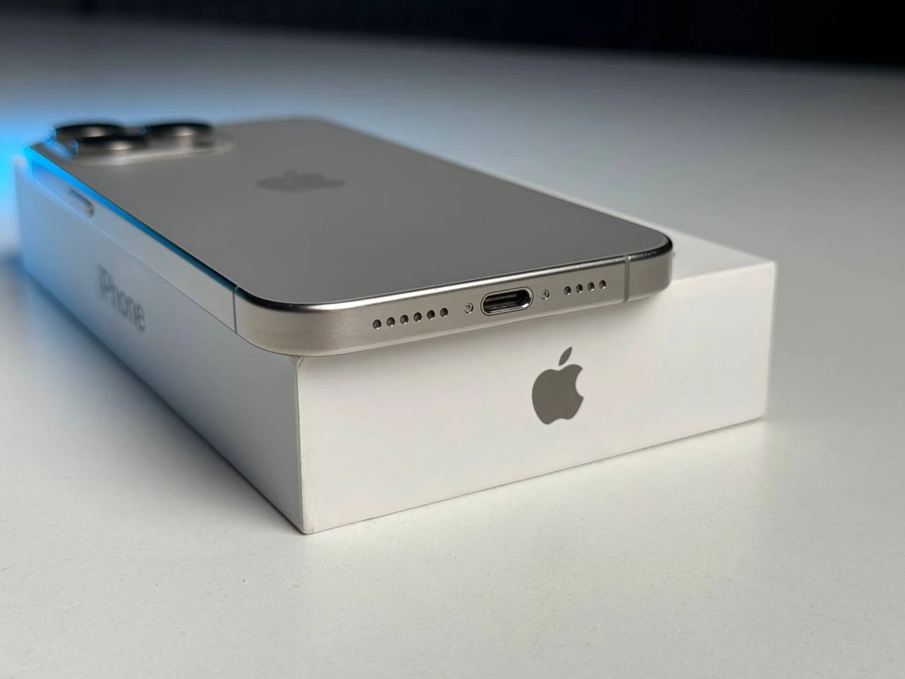 ВЖИВАНИЙ Б/У Apple iPhone 15 Pro Max 256GB Natural Titanium (MU793) - Состояние: идеальный | Аккумулятор: 100% | Комплектация: полный | Гарантія: 3 мес.