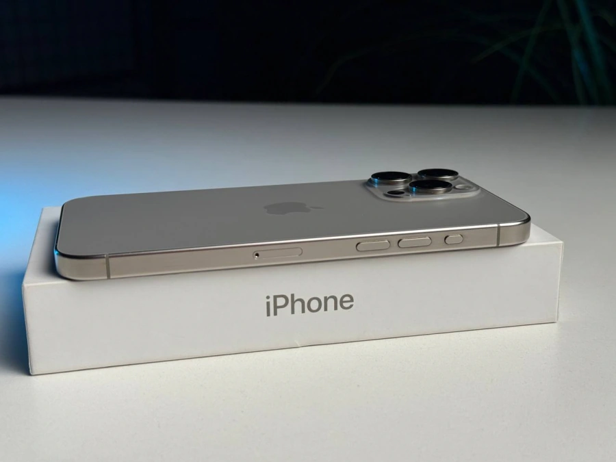 ВЖИВАНИЙ Б/У Apple iPhone 15 Pro Max 256GB Natural Titanium (MU793) - Стан: ідеальний | Акумулятор: 100% | Комплектація: повний | Гарантія: 3 міс.