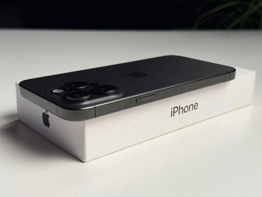 ВЖИВАНИЙ Б/У Apple iPhone 15 Pro Max 512GB Black Titanium (MU7C3) - Стан: гарний | Акумулятор: 100% | Комплектація: повний | Гарантія: 3 міс.