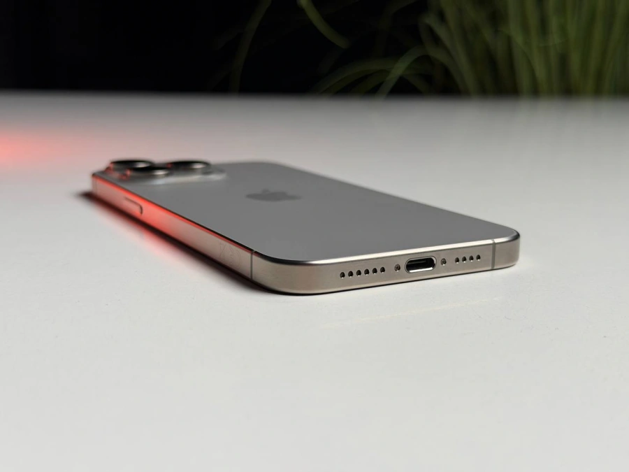 ВЖИВАНИЙ Б/У Apple iPhone 15 Pro Max 512GB Natural Titanium (MU7E3) - Стан: гарний | Акумулятор: 100% | Комплектація: iPhone, кабель | Гарантія: 3 міс.