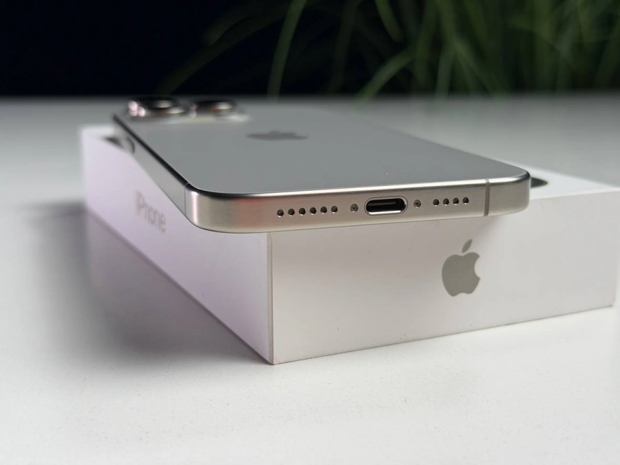 ВЖИВАНИЙ Б/У Apple iPhone 15 Pro Max 512GB Natural Titanium (MU7E3) - Стан: гарний | Акумулятор: 88% | Комплектація: повний | Гарантія: 3 міс.