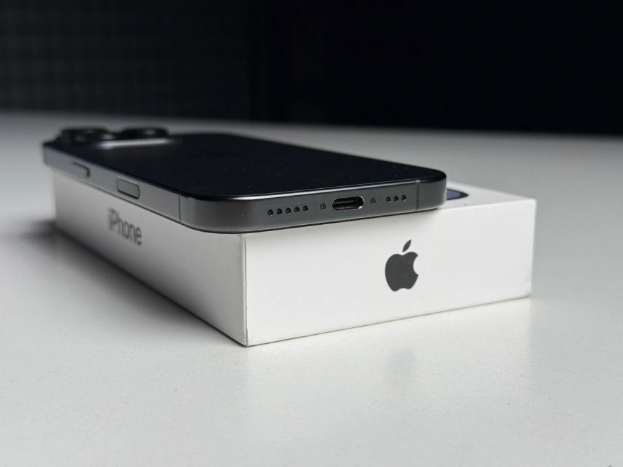 ВЖИВАНИЙ Б/У Apple iPhone 16 Pro 128GB Black Titanium (MYND3) - Стан: гарний | Акумулятор: 100% | Комплектація: повний | Гарантія: 3 міс.