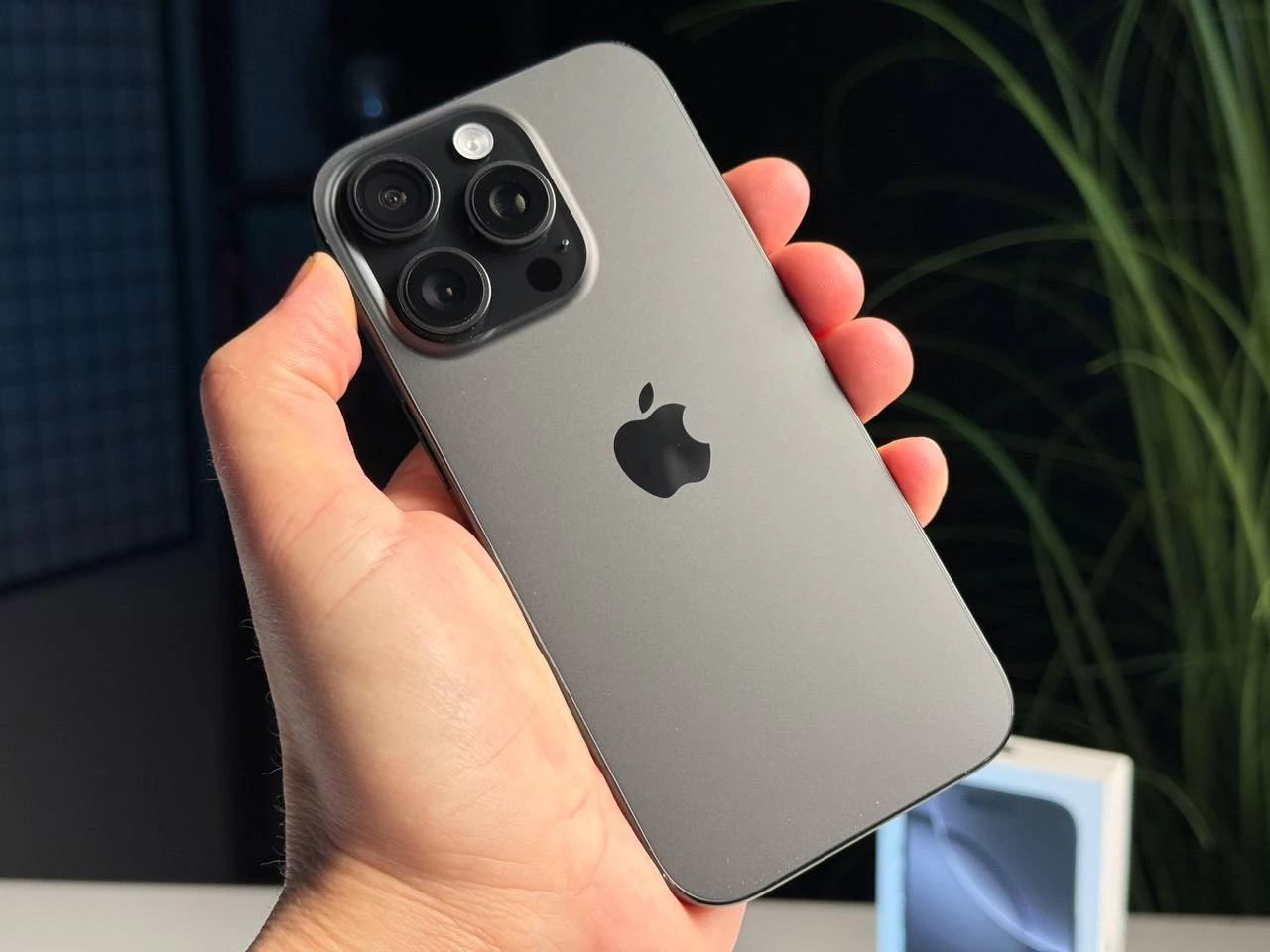 ВЖИВАНИЙ Б/У Apple iPhone 16 Pro 128GB Black Titanium (MYND3) - Состояние: хороший | Аккумулятор: 91% | Комплектация: полный | Гарантія: 3 мес.