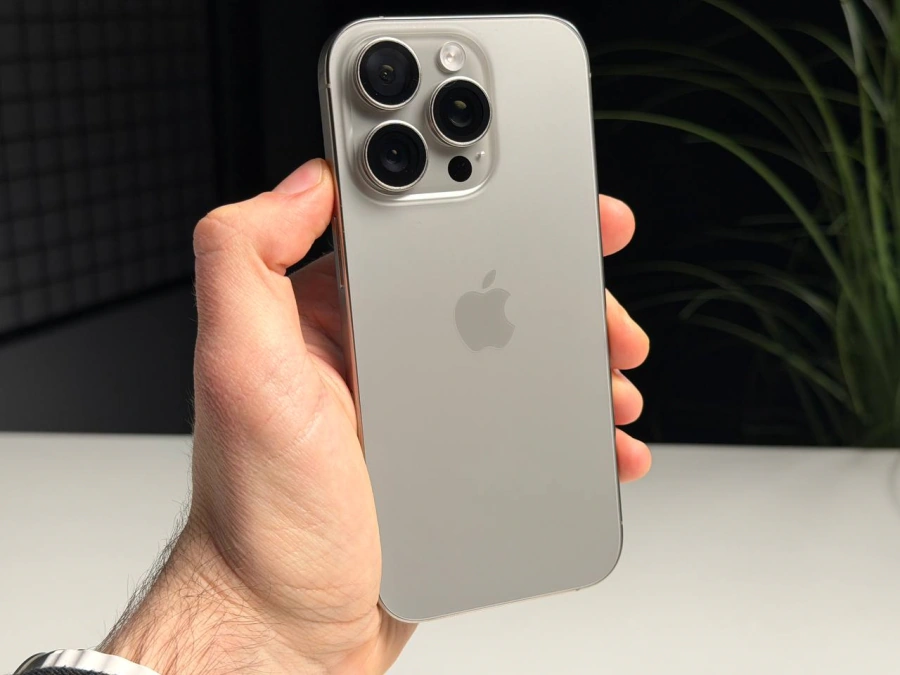 ВЖИВАНИЙ Б/У Apple iPhone 16 Pro 256GB Natural Titanium (MYNL3) - Стан: гарний | Акумулятор: 93% | Комплектація: iPhone, кабель | Гарантія: 3 міс.