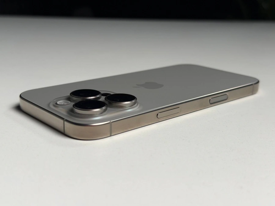 ВЖИВАНИЙ Б/У Apple iPhone 16 Pro 256GB Natural Titanium (MYNL3) - Стан: гарний | Акумулятор: 93% | Комплектація: iPhone, кабель | Гарантія: 3 міс.