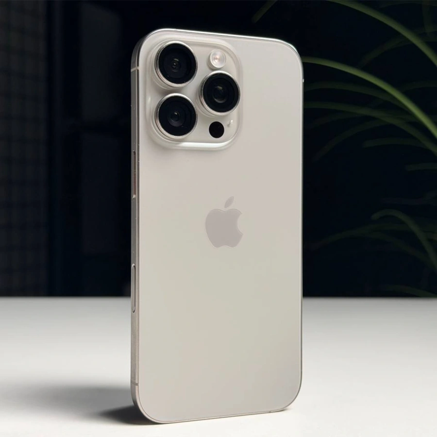 ВЖИВАНИЙ Б/У Apple iPhone 16 Pro 256GB Natural Titanium (MYNL3) - Стан: гарний | Акумулятор: 93% | Комплектація: iPhone, кабель | Гарантія: 3 міс.
