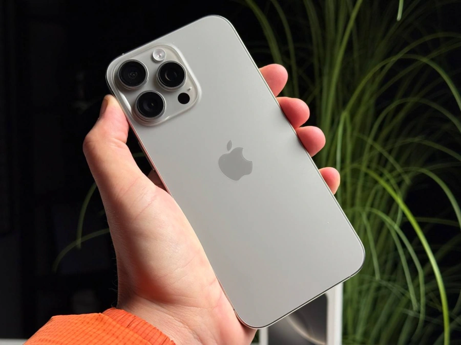 ВЖИВАНИЙ Б/У Apple iPhone 16 Pro Max 1TB Natural Titanium (MYX73) - Стан: гарний | Акумулятор: 100% | Комплектація: повний | Гарантія: 3 міс.